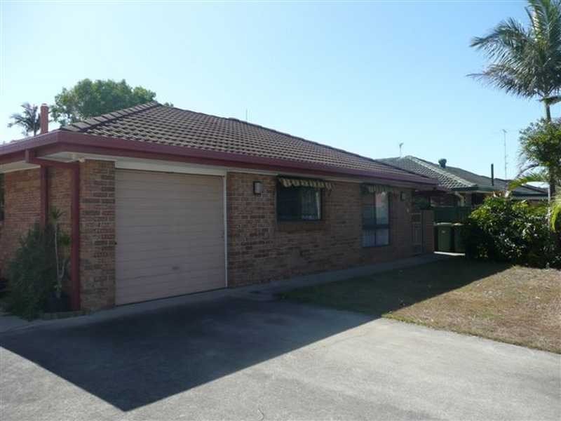 1/4 Hillstar Avenue, Burleigh Waters QLD 4220