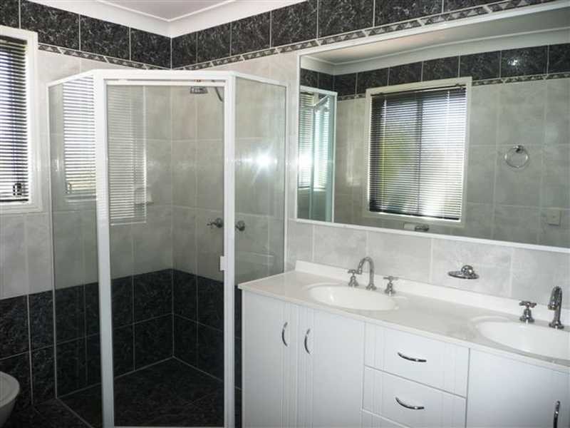 25 Gainsborough Drive, Varsity Lakes QLD 4227