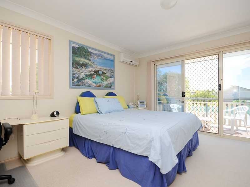 2/17 Deodar Drive, Burleigh Heads QLD 4220