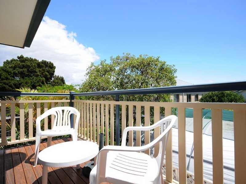2/17 Deodar Drive, Burleigh Heads QLD 4220