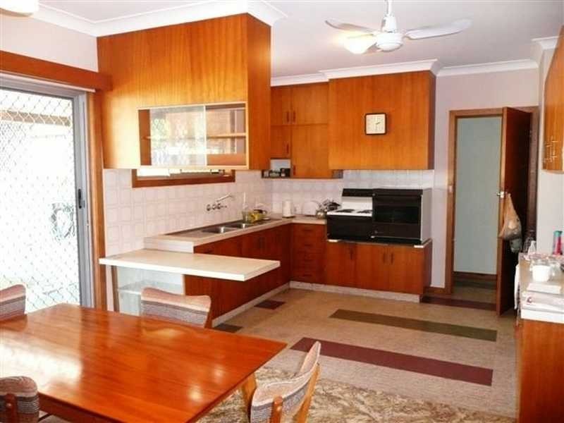 4 Eagle Avenue, Burleigh Waters QLD 4220