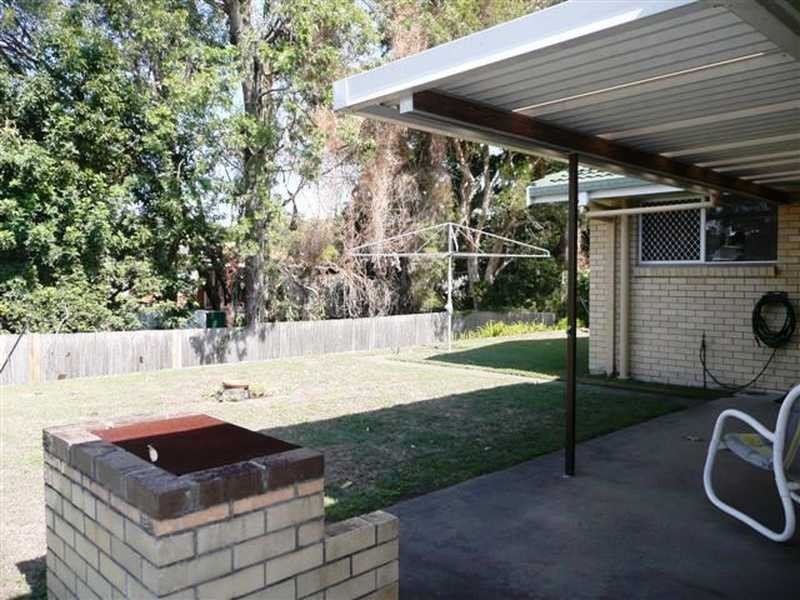 4 Eagle Avenue, Burleigh Waters QLD 4220
