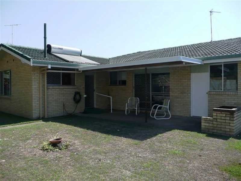 4 Eagle Avenue, Burleigh Waters QLD 4220