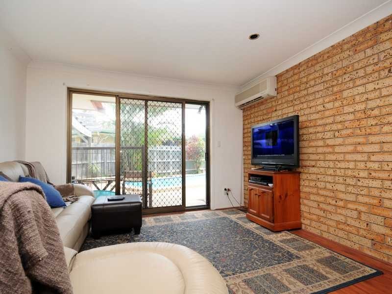 2/6 Barbet Place, Burleigh Waters QLD 4220