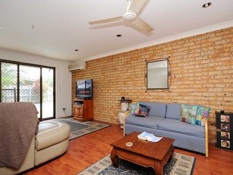 2/6 Barbet Place, Burleigh Waters QLD 4220