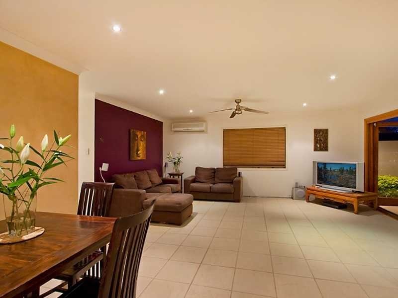 26 Aruma Avenue, Burleigh Waters QLD 4220