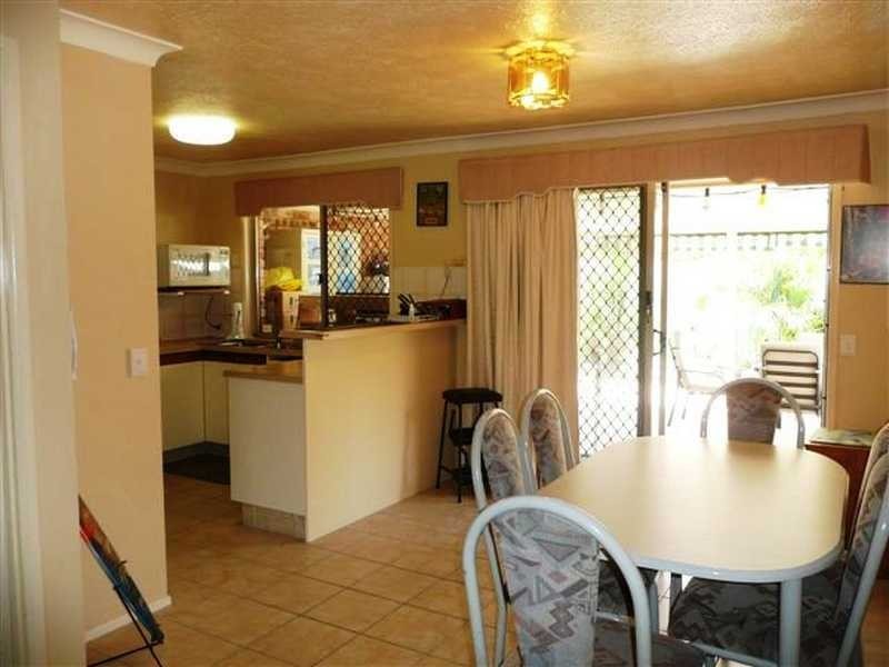 2/89 Treeview Drive, Burleigh Waters QLD 4220