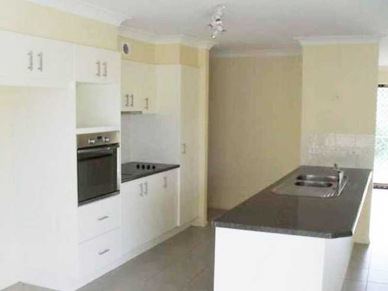 34 Hinchcliffe Drive, Kooralbyn QLD 4285