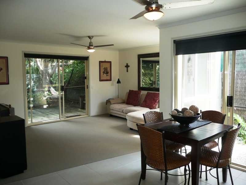 54 Cumberland Drive, Varsity Lakes QLD 4227