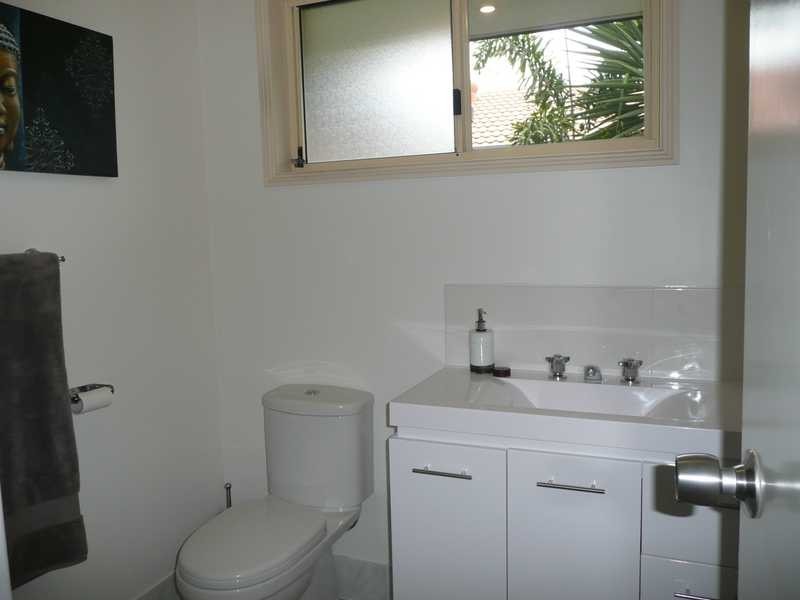 54 Cumberland Drive, Varsity Lakes QLD 4227