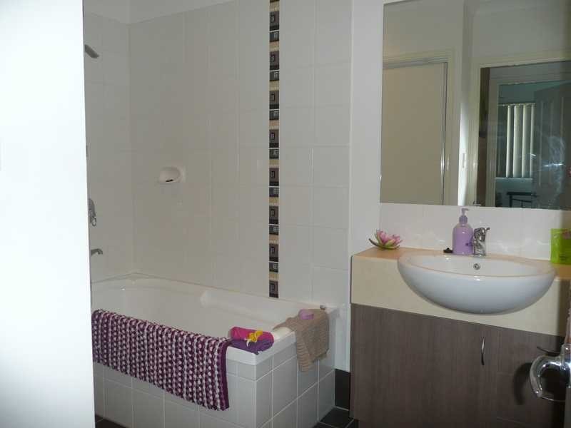 28/6 Fifth Avenue, Burleigh Heads QLD 4220