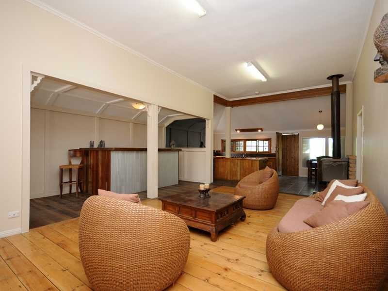 15 Mattocks Road, Burleigh Waters QLD 4220