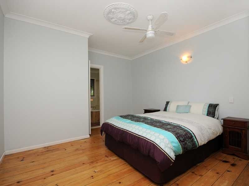 15 Mattocks Road, Burleigh Waters QLD 4220