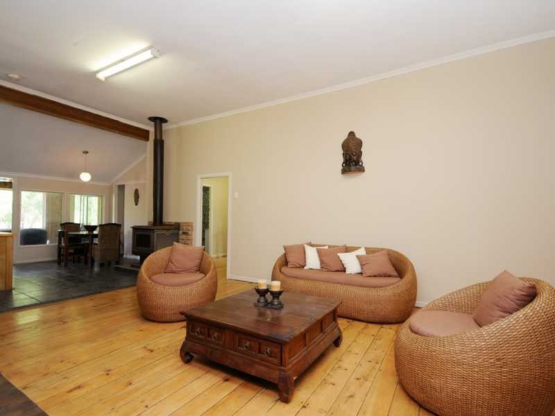 15 Mattocks Road, Burleigh Waters QLD 4220