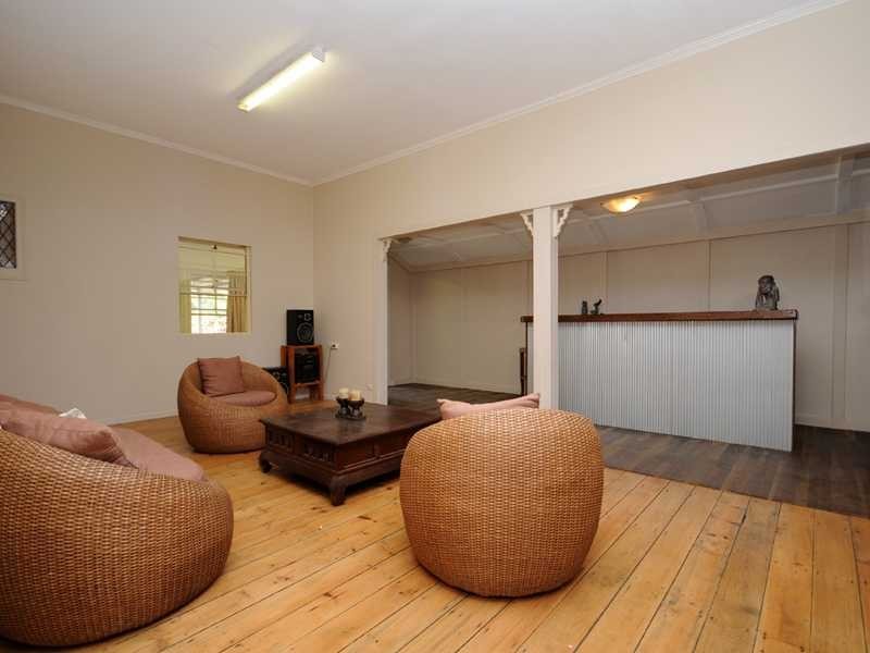 15 Mattocks Road, Burleigh Waters QLD 4220