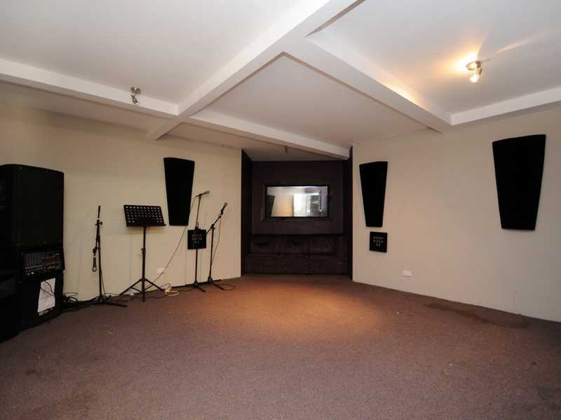 15 Mattocks Road, Burleigh Waters QLD 4220