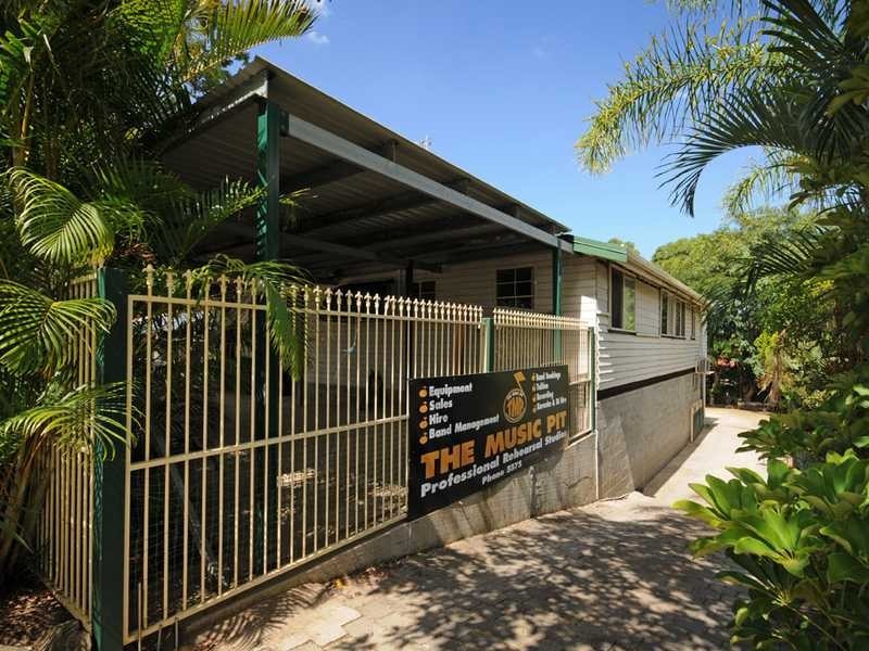 15 Mattocks Road, Burleigh Waters QLD 4220