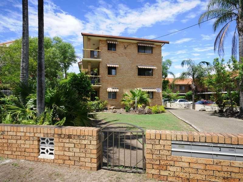 8/10 Mountain View Avenue, Miami QLD 4220