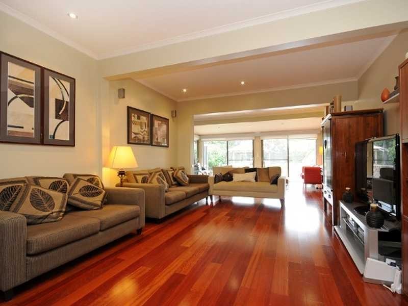 15 Andrew Avenue, Broadbeach Waters QLD 4218