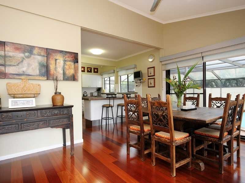 15 Andrew Avenue, Broadbeach Waters QLD 4218