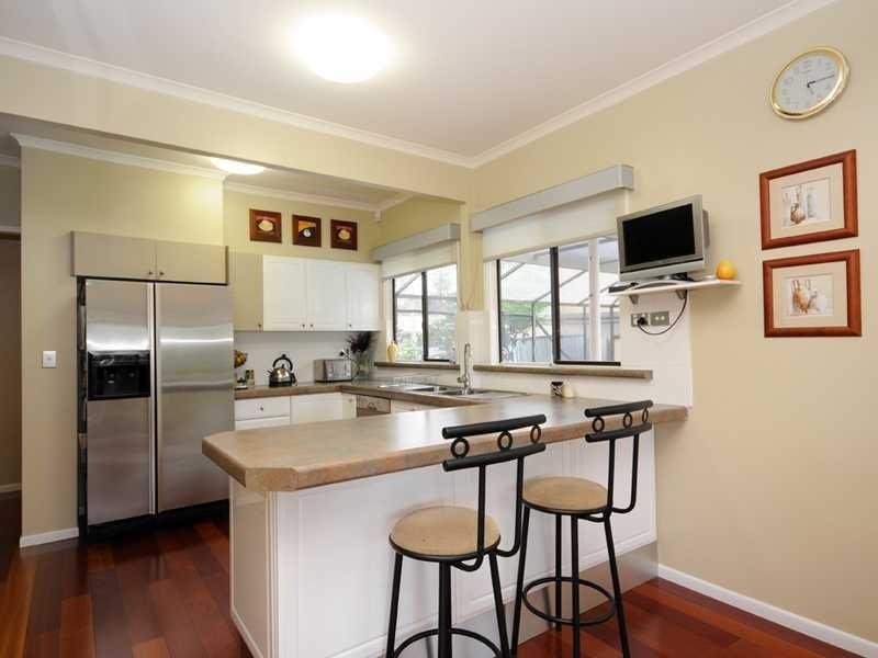 15 Andrew Avenue, Broadbeach Waters QLD 4218