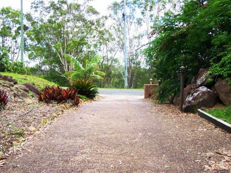 64 Brooks Drive, Kooralbyn QLD 4285
