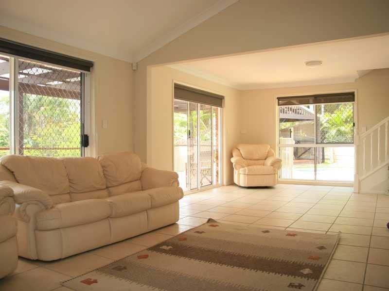 28 Kincaid Drive, Highland Park QLD 4211