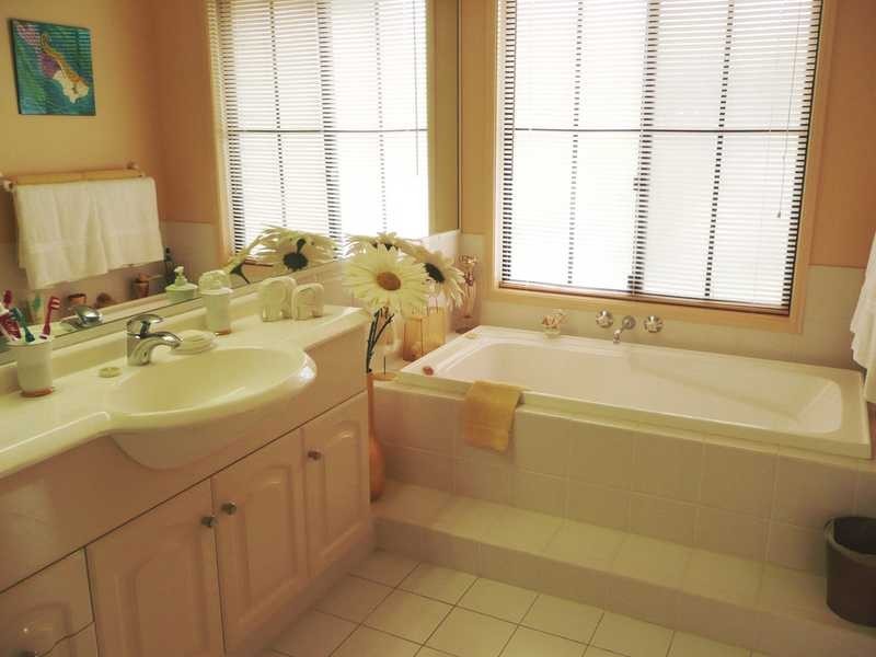 12/2 Beachcomber Court, Burleigh Waters QLD 4220