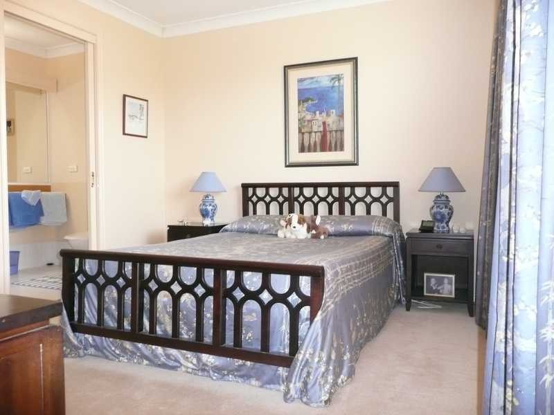 12/2 Beachcomber Court, Burleigh Waters QLD 4220