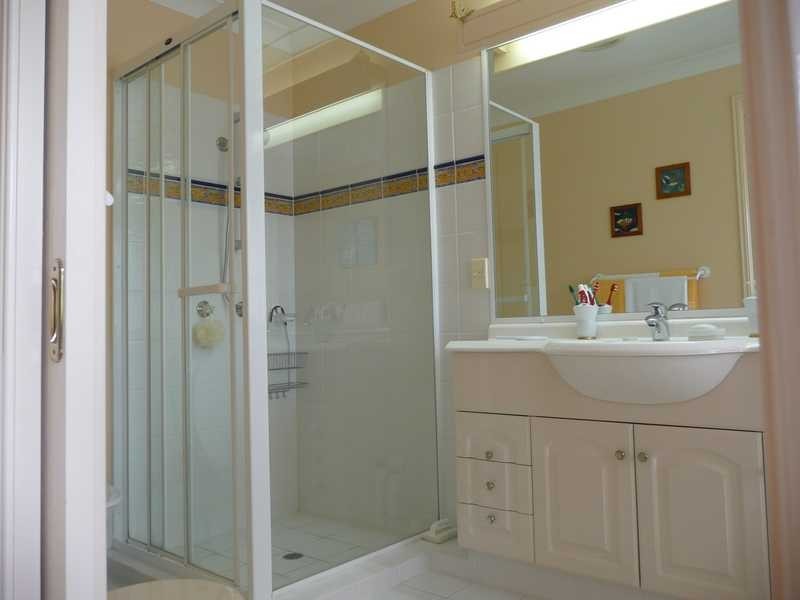 12/2 Beachcomber Court, Burleigh Waters QLD 4220