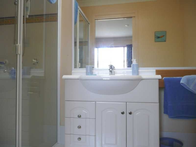 12/2 Beachcomber Court, Burleigh Waters QLD 4220