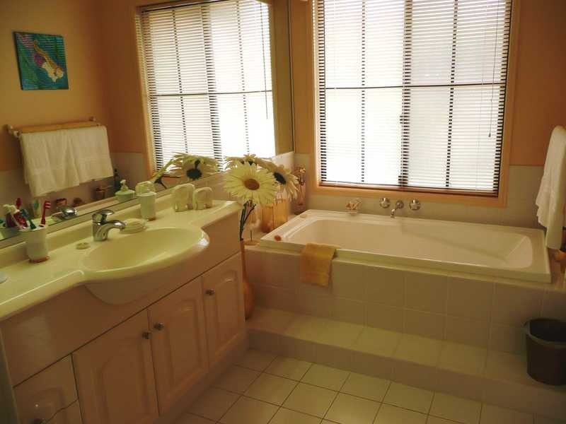 12/2 Beachcomber Court, Burleigh Waters QLD 4220