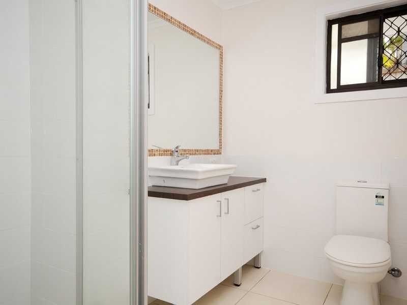 1/4 Dampier Court, Molendinar QLD 4214