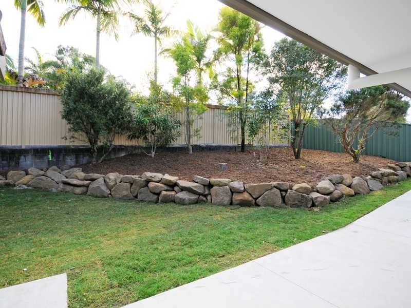 1/4 Dampier Court, Molendinar QLD 4214