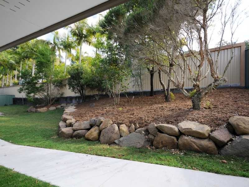 1/4 Dampier Court, Molendinar QLD 4214