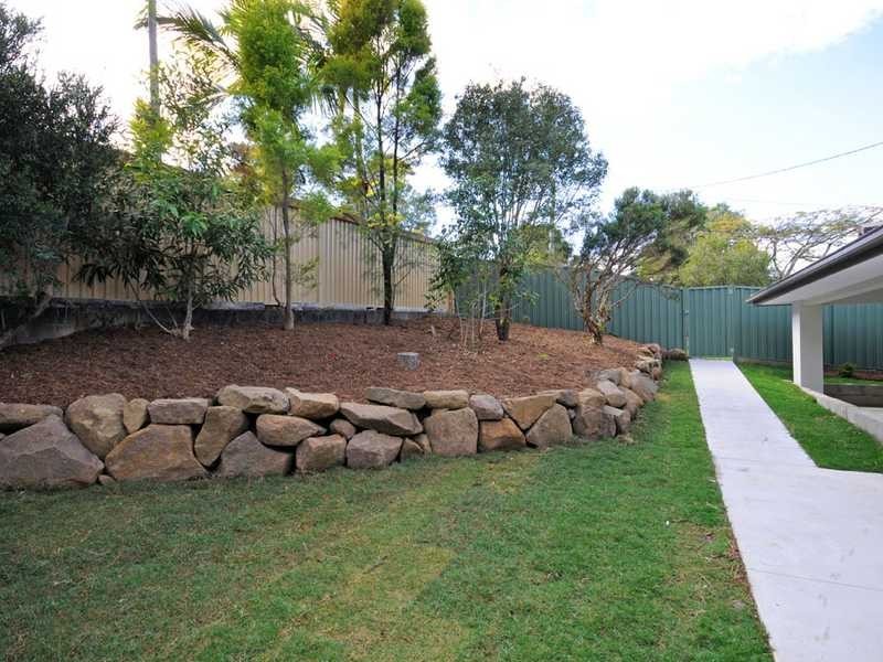 1/4 Dampier Court, Molendinar QLD 4214