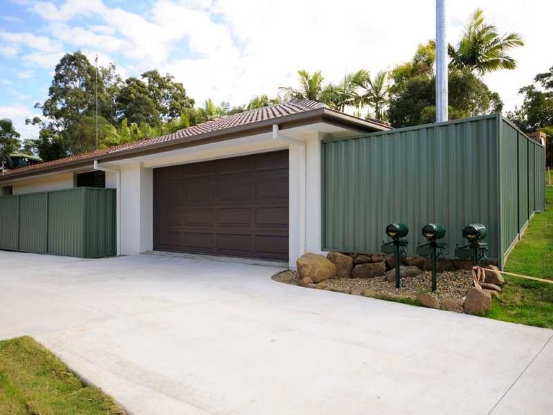 1/4 Dampier Court, Molendinar QLD 4214