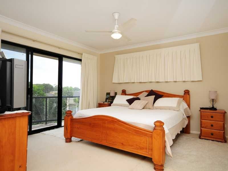 6 Glasshouse Drive, Varsity Lakes QLD 4227