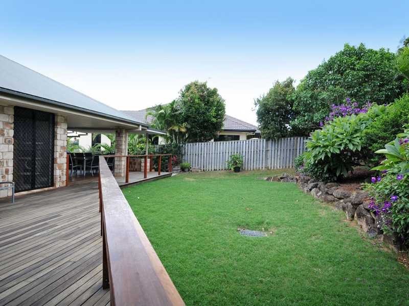 6 Glasshouse Drive, Varsity Lakes QLD 4227