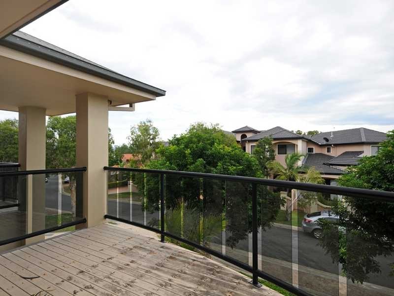 6 Glasshouse Drive, Varsity Lakes QLD 4227