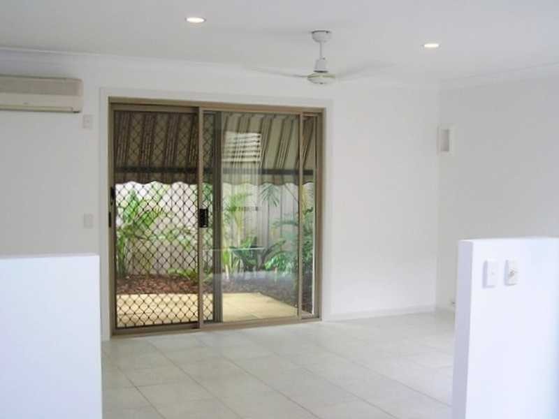 18 Regensberg Close, Varsity Lakes QLD 4227