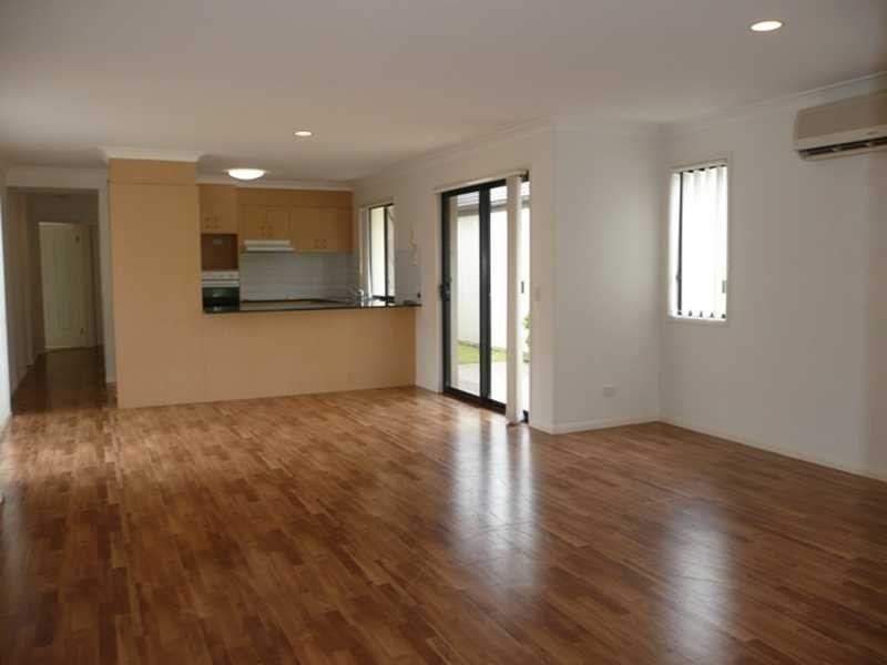 21a/64 Gilston Road, Nerang QLD 4211