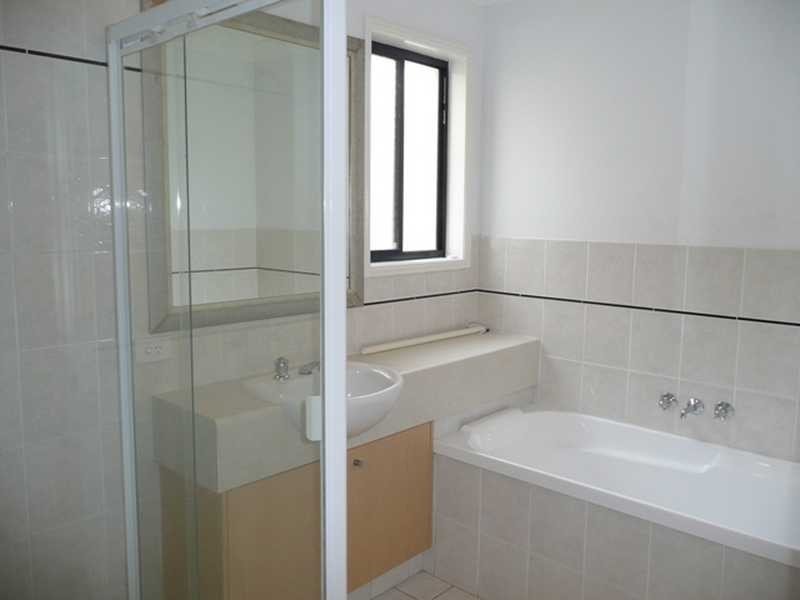 21a/64 Gilston Road, Nerang QLD 4211