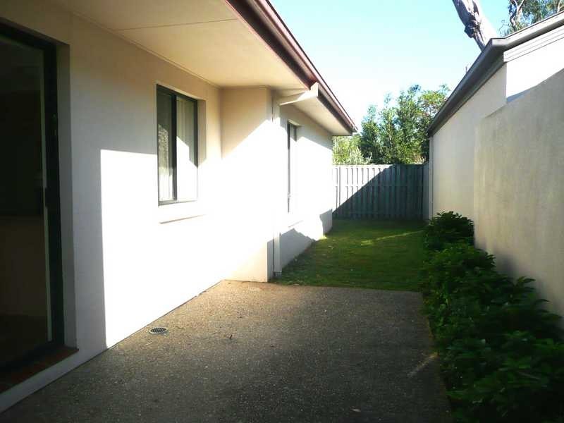 21a/64 Gilston Road, Nerang QLD 4211