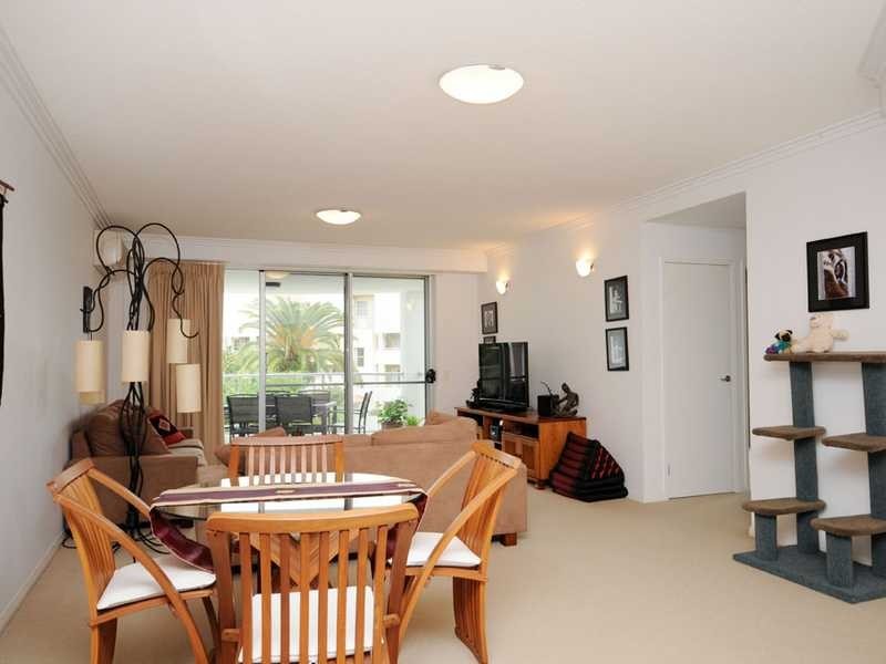 18/253 Varsity Parade, Varsity Lakes QLD 4227