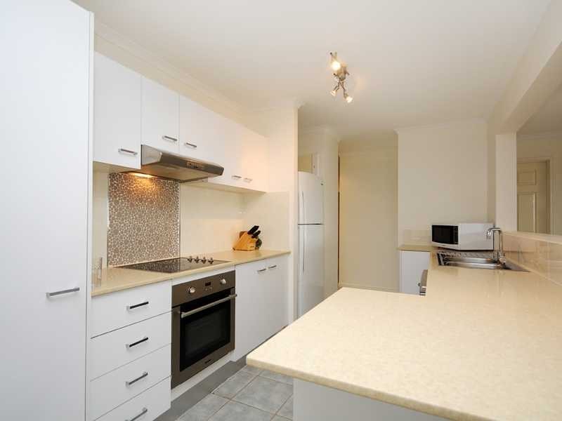 16 Matthew Close, Burleigh Heads QLD 4220