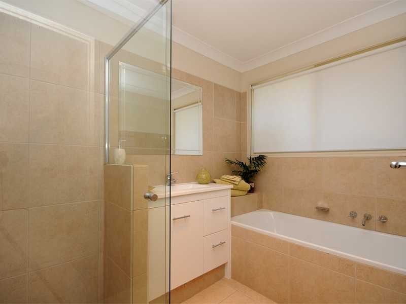 107 Burleigh Street, Burleigh Waters QLD 4220