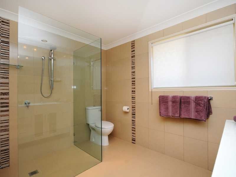 107 Burleigh Street, Burleigh Waters QLD 4220