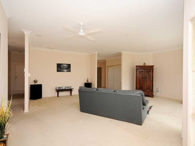 18 Wedgebill Parade, Burleigh Waters QLD 4220