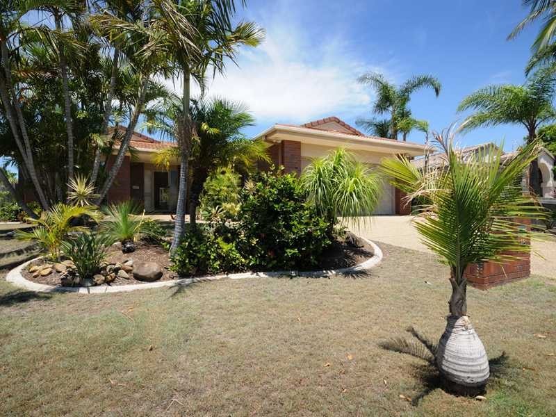 18 Wedgebill Parade, Burleigh Waters QLD 4220